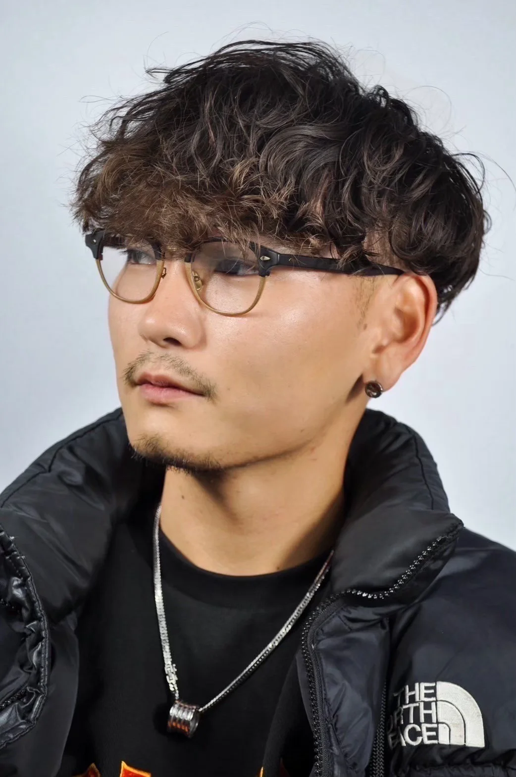 スキンフェード+スペインカール＋カラー(シェービング・肩マッサージ）20,020円（税込）